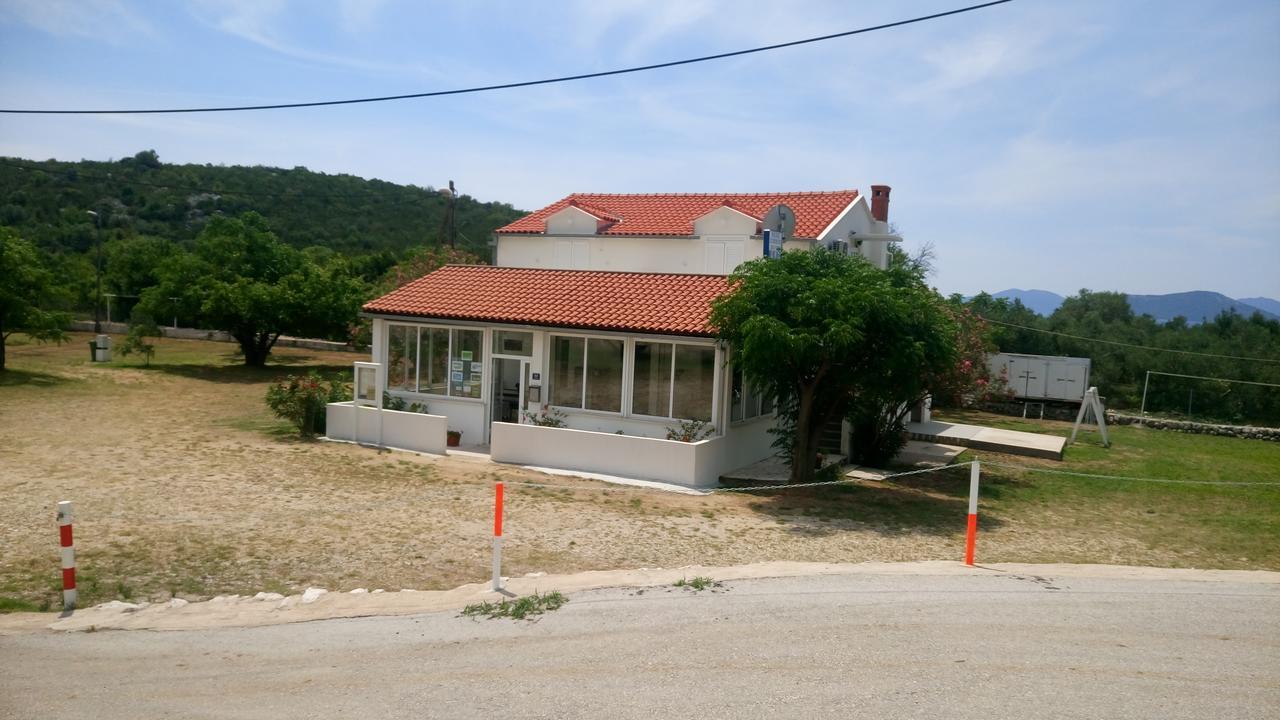 Guesthouse Budima Banići Exteriér fotografie